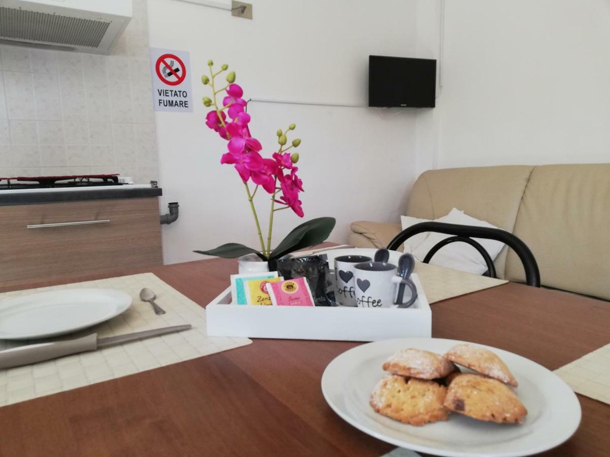 Casa Vacanze Valente Санта-Марія-дель-Чедро Екстер'єр фото