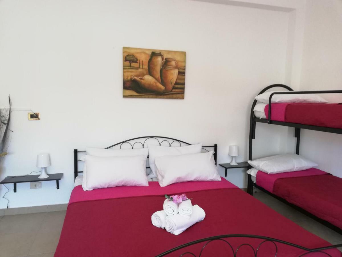 Casa Vacanze Valente Санта-Марія-дель-Чедро Екстер'єр фото